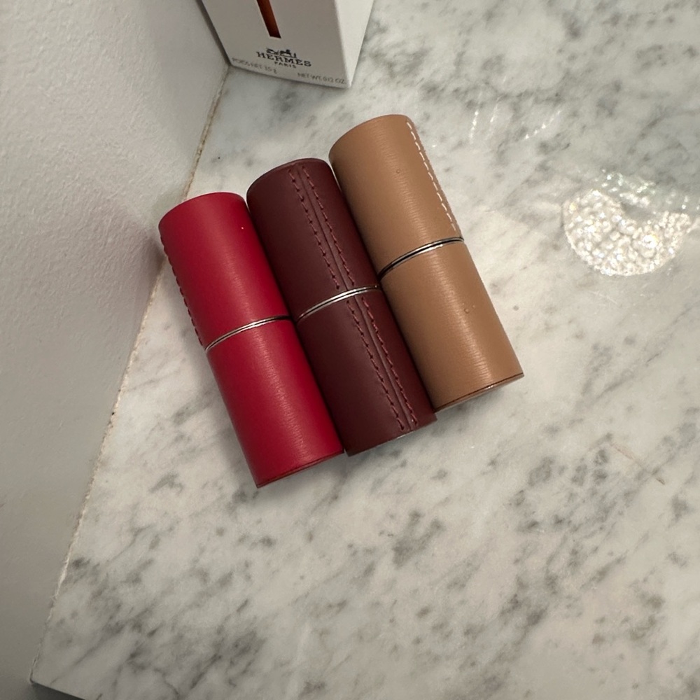 La Bouche Rouge Leather Lipstick Case Res